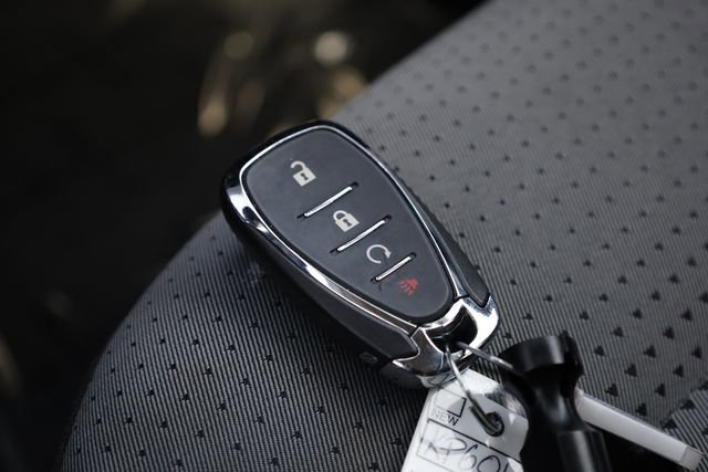 Used 2025 Chevrolet Trax LT FWD image 25