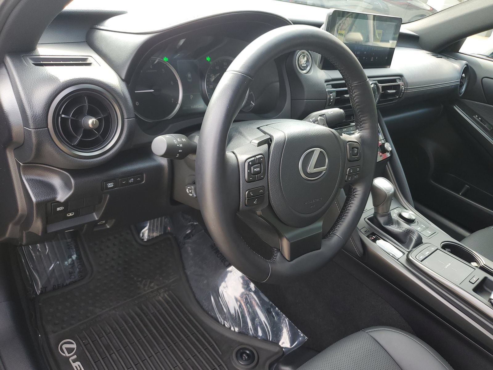 Used 2023 Lexus IS 300 AWD w/ Premium Package image 19