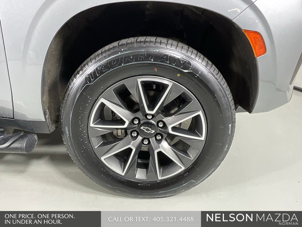 Used 2023 Chevrolet Suburban Z71 w/ Luxury Package image 10