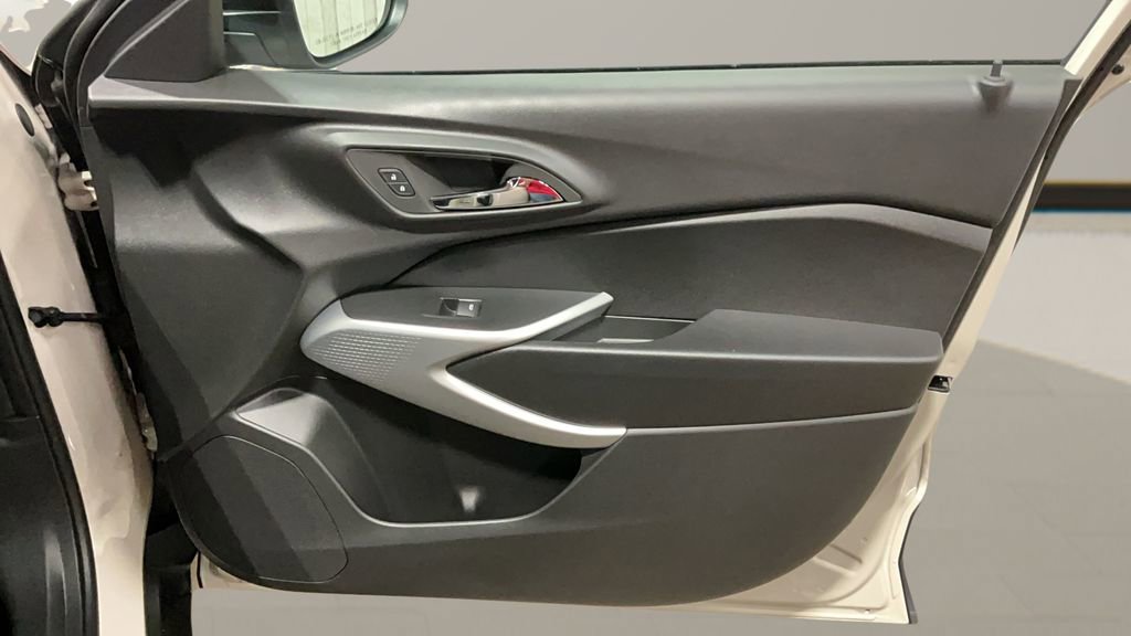 New 2026 Chevrolet Trax RS image 20