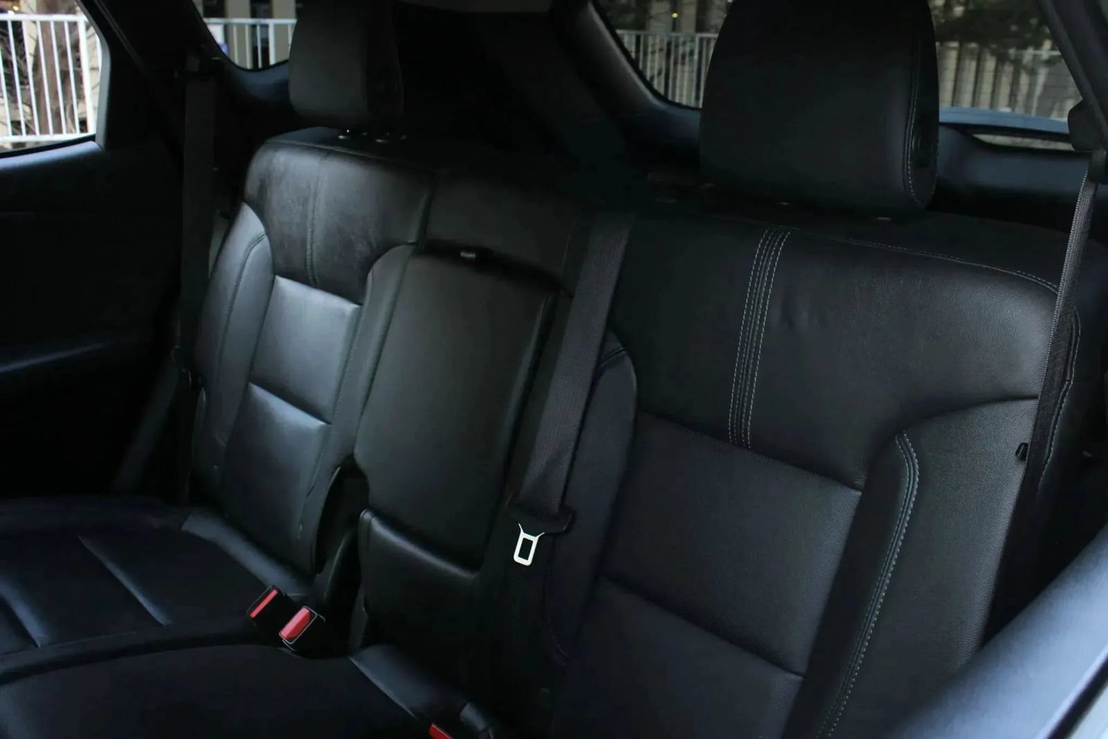 Used 2019 Chevrolet Blazer LT w/ Sound & Technology Package FWD image 17