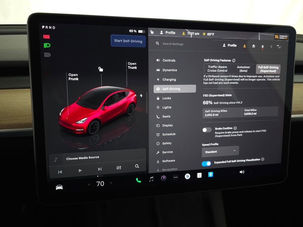 Used 2024 Tesla Model Y Long Range AWD/4WD image 22