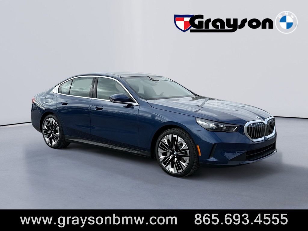 New 2026 BMW 530i xDrive w/ Executive Package