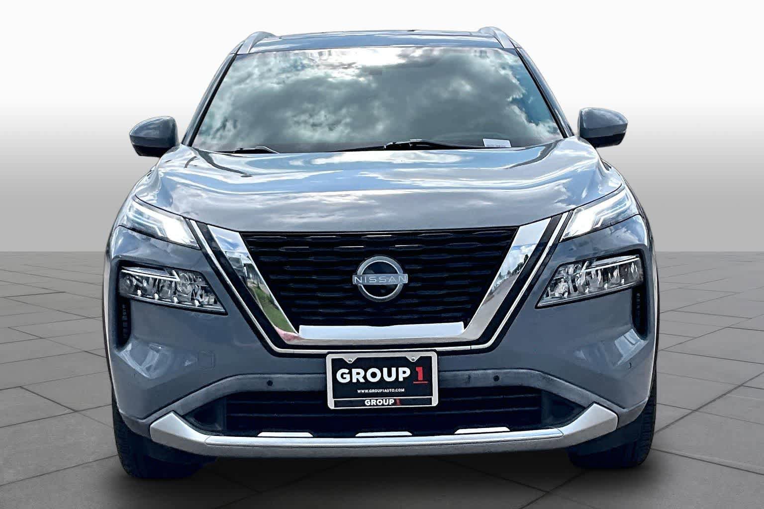 Used 2023 Nissan Rogue Platinum w/ Platinum Premium Package FWD image 4
