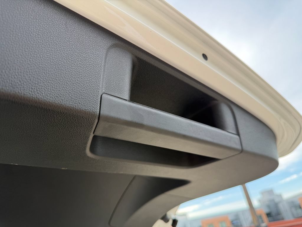 Certified 2023 Volkswagen Tiguan SE R-Line AWD/4WD image 29