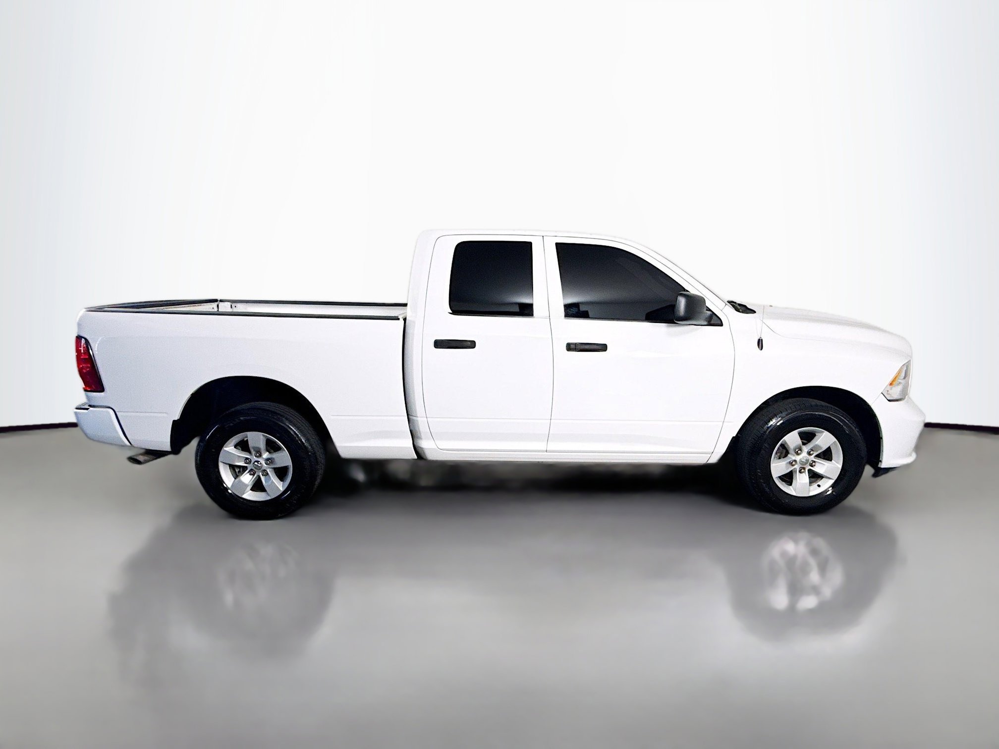 Used 2018 RAM 1500 Express image 11
