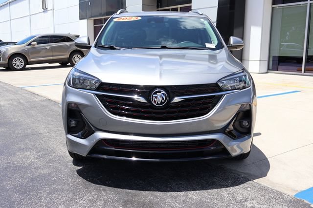 Used 2023 Buick Encore GX Select w/ Sport Touring Package FWD image 2