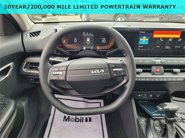 New 2025 Kia K4 LX image 12