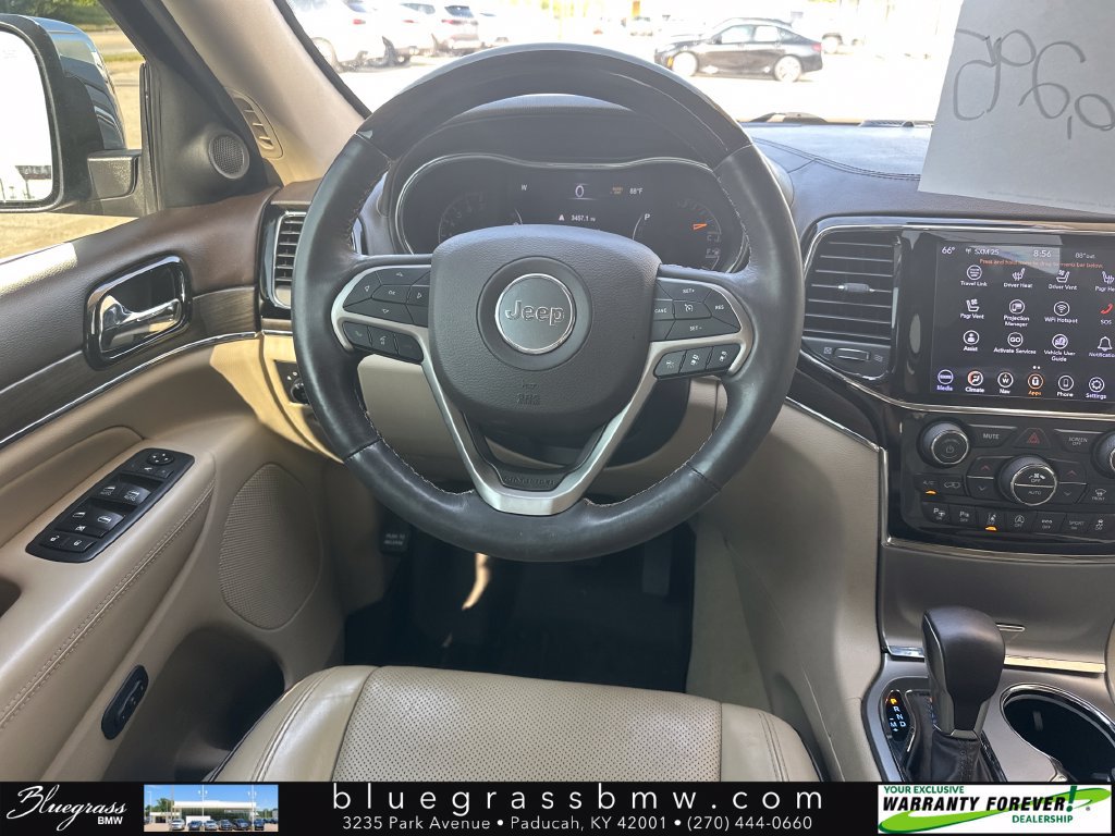 Used 2020 Jeep Grand Cherokee Overland AWD/4WD image 12