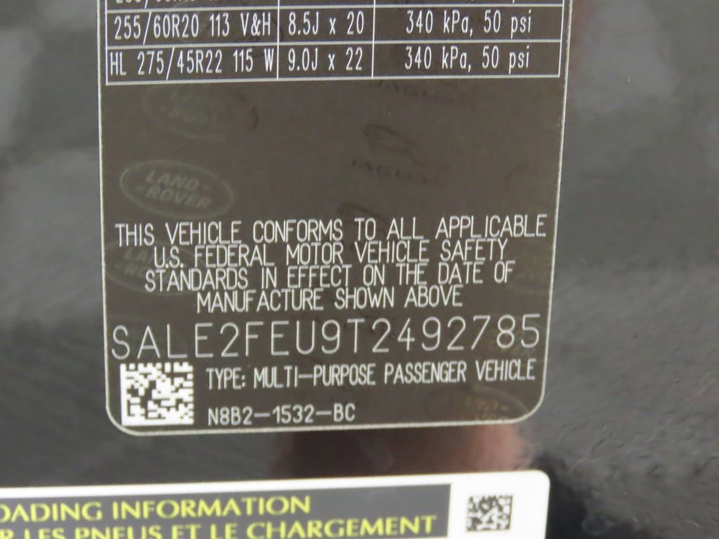 New 2026 Land Rover Defender 130 X-Dynamic SE image 32