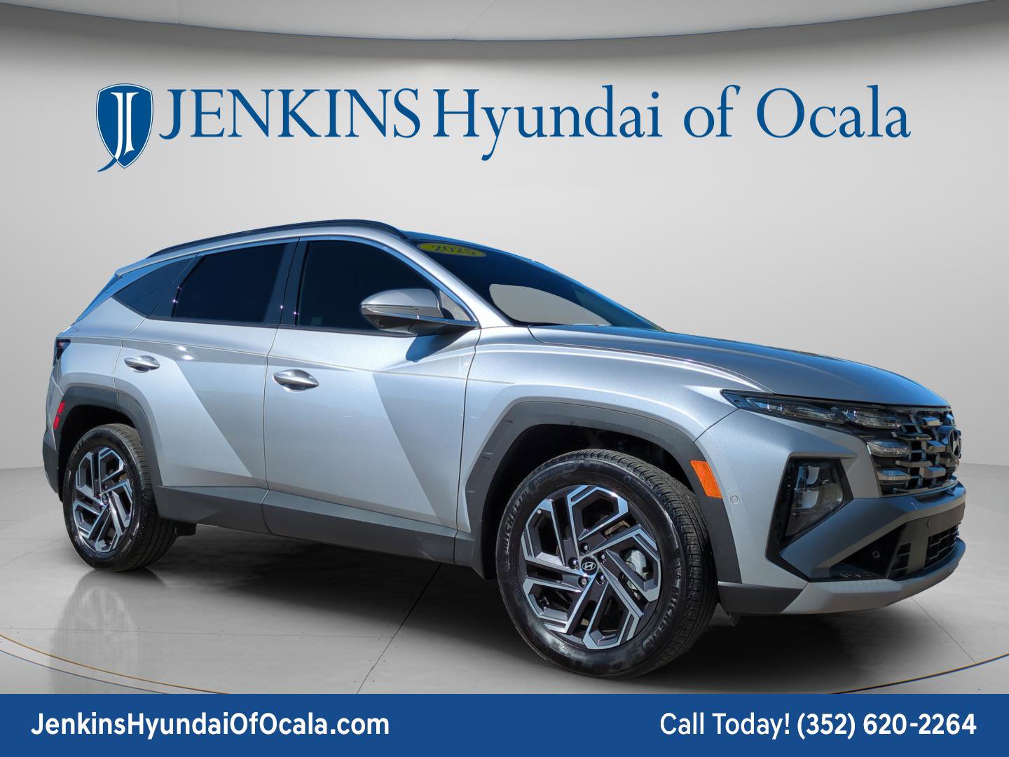Certified 2025 Hyundai Tucson Limited AWD/4WD image 1