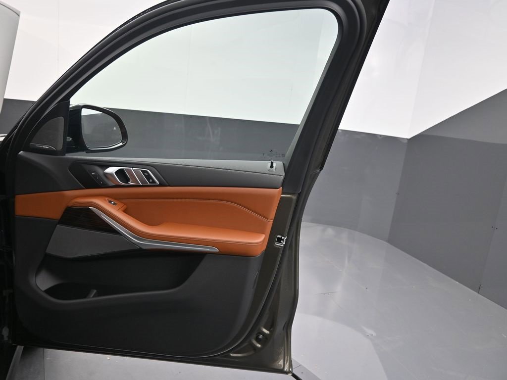 New 2026 BMW X7 xDrive40i w/ M Sport Package image 26