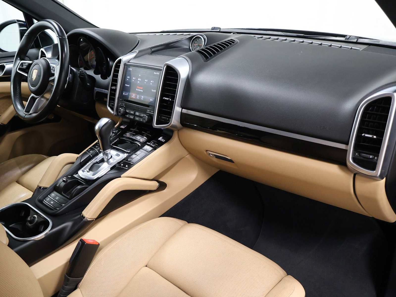 Used 2018 Porsche Cayenne S AWD/4WD image 6