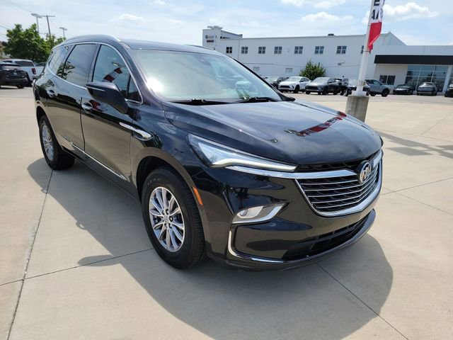 Used 2023 Buick Enclave Essence AWD/4WD image 11