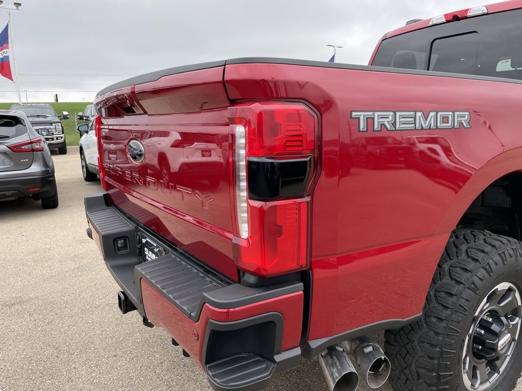 Used 2024 Ford F250 Lariat w/ Lariat Ultimate Package image 32