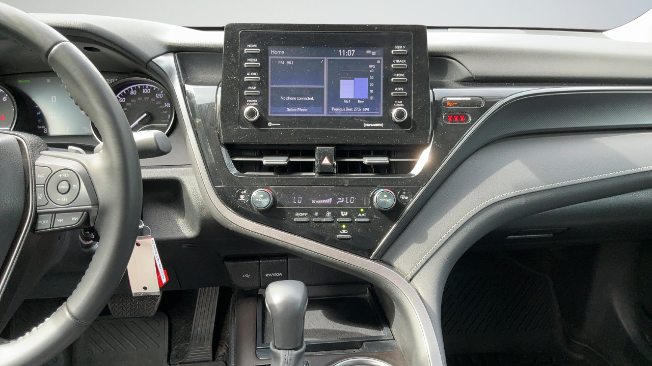 Used 2023 Toyota Camry SE AWD/4WD image 8