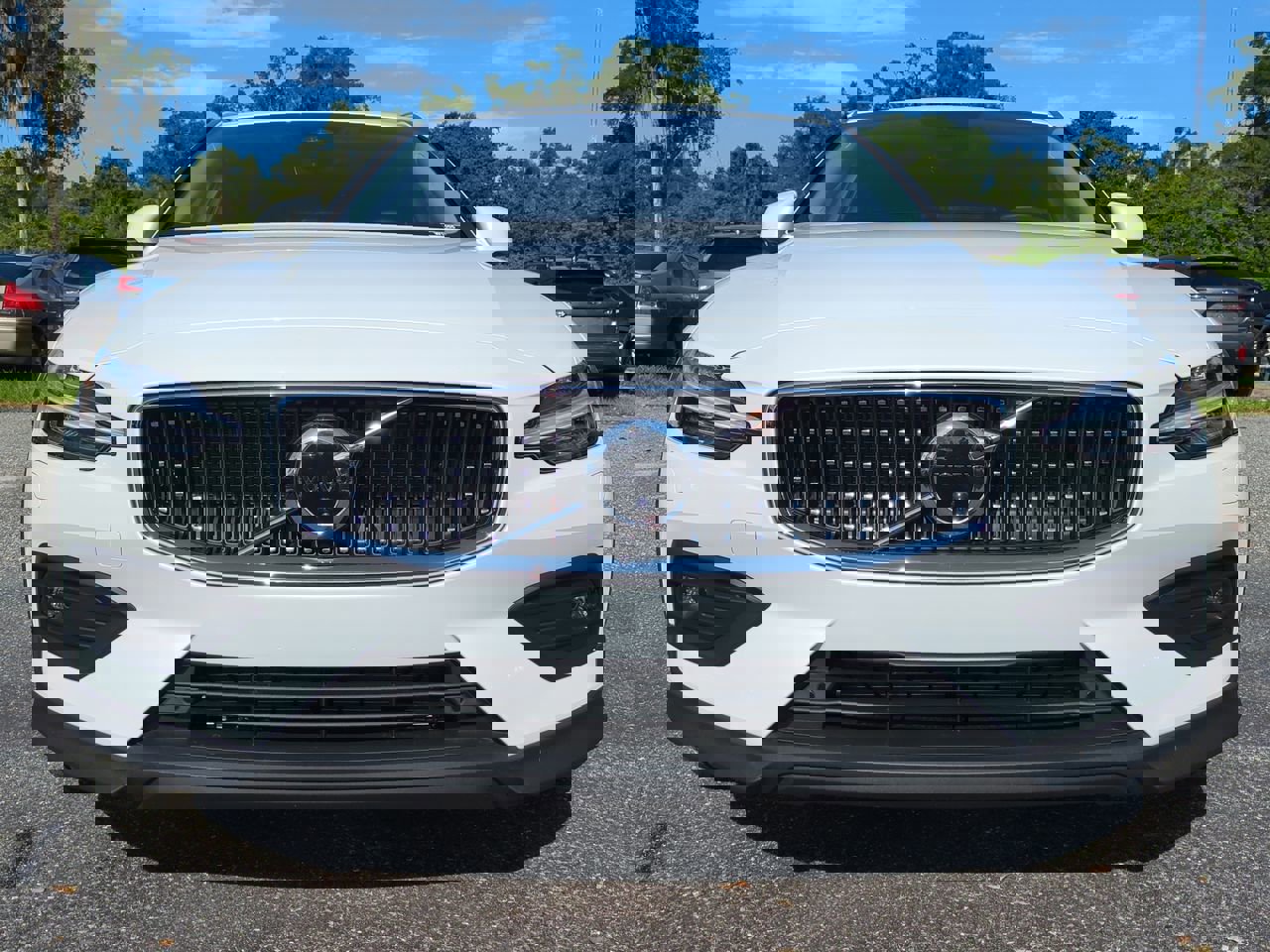 New 2026 Volvo V60 B5 Cross Country Plus w/ Protection Package Premier image 9