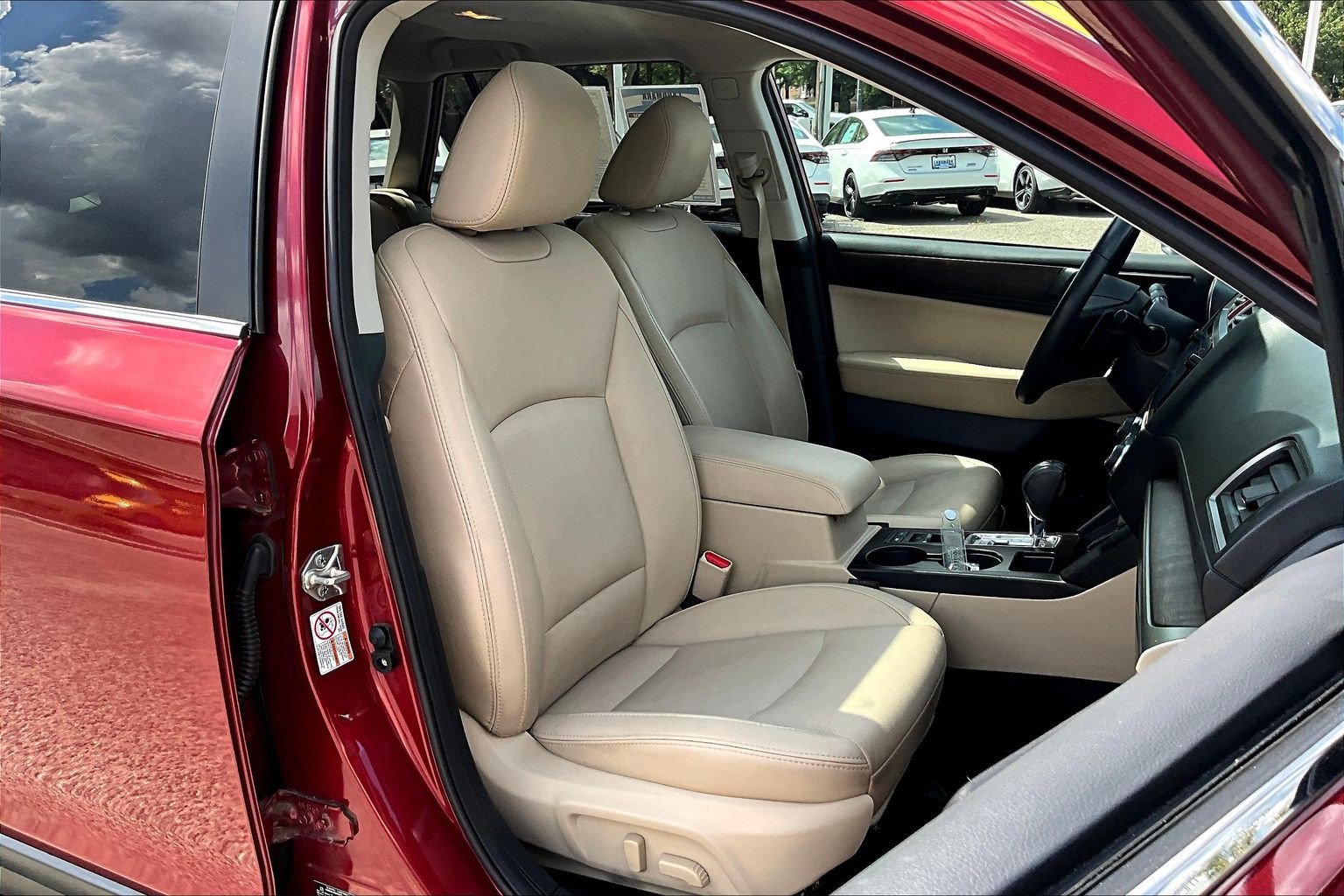 Used 2017 Subaru Outback 2.5i Limited AWD/4WD image 7