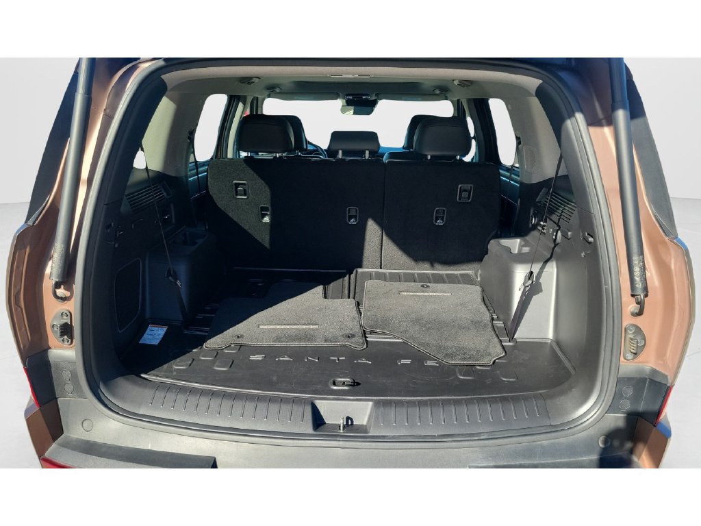 Used 2024 Hyundai Santa Fe Limited FWD image 9