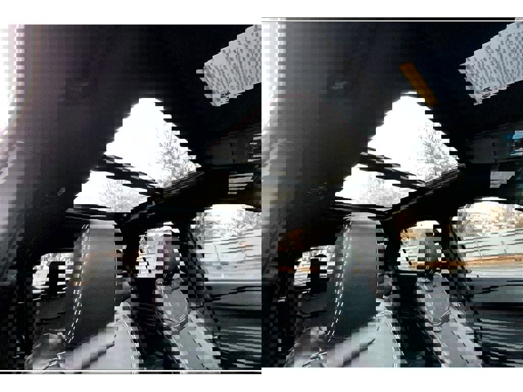 Used 2024 Ford Explorer ST w/ Equipment Group 401A image 24