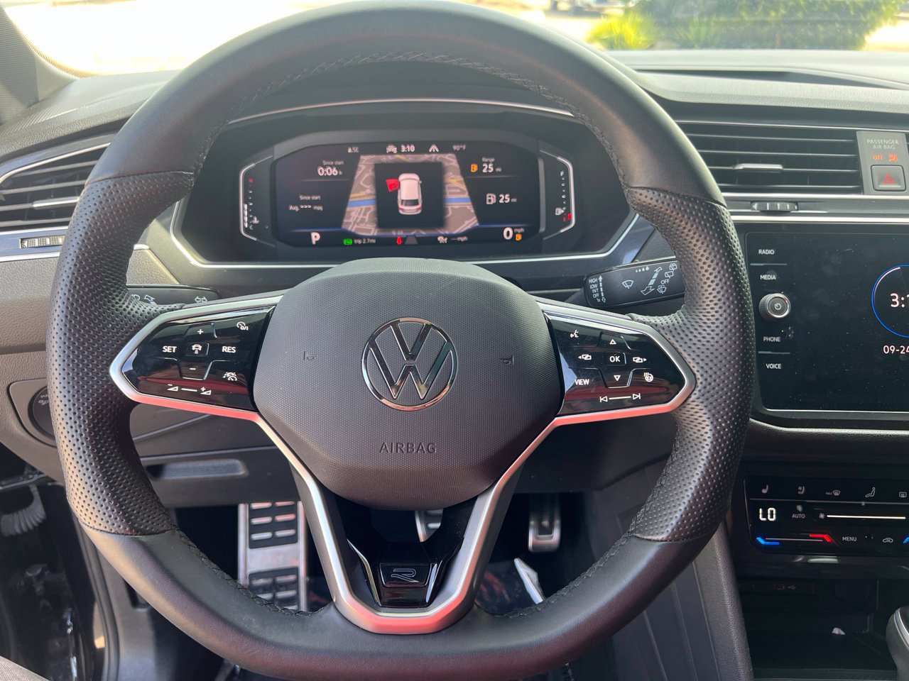 Used 2024 Volkswagen Tiguan SEL R-Line AWD/4WD image 13
