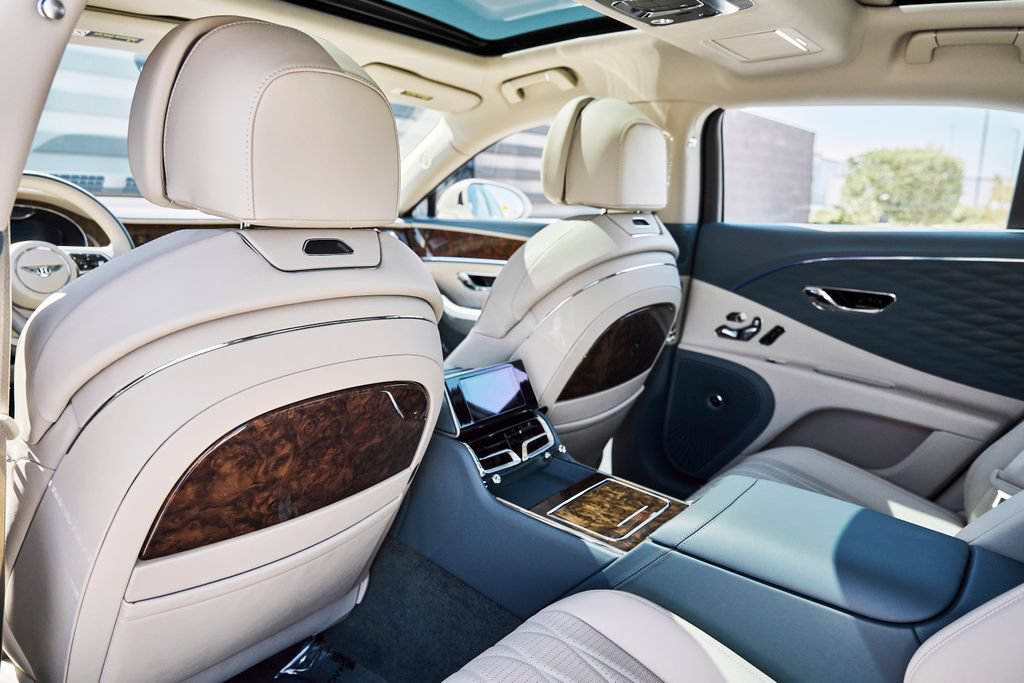 Used 2022 Bentley Flying Spur W12 AWD/4WD image 39