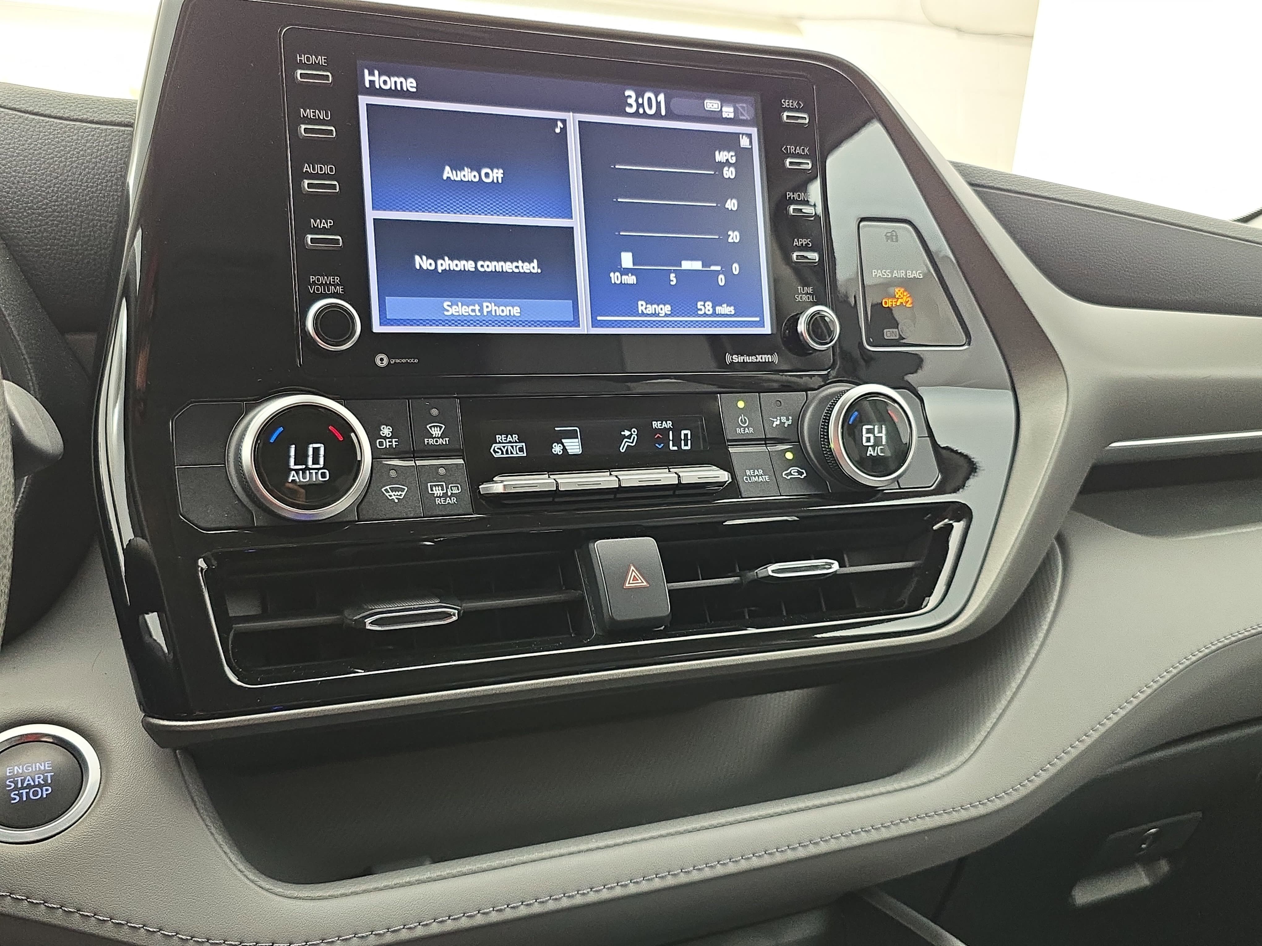 Used 2021 Toyota Highlander L image 20