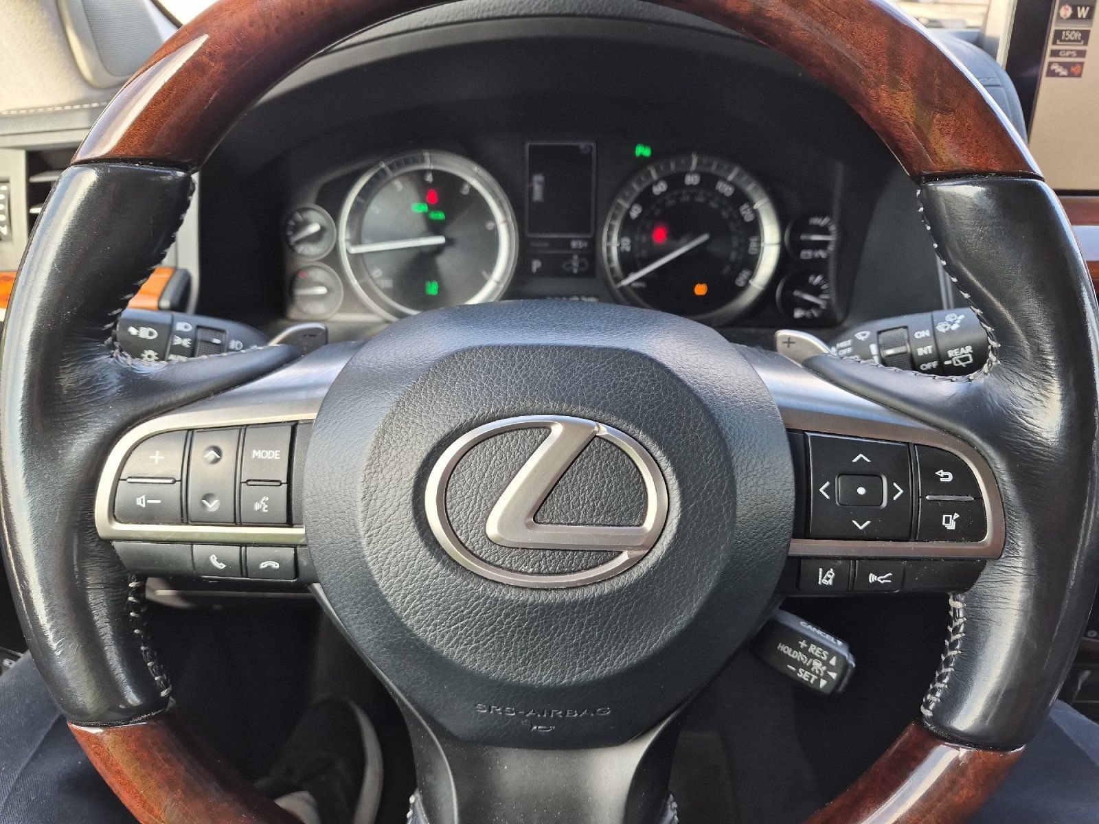 Used 2016 Lexus LX 570 4WD w/ Luxury Package image 24