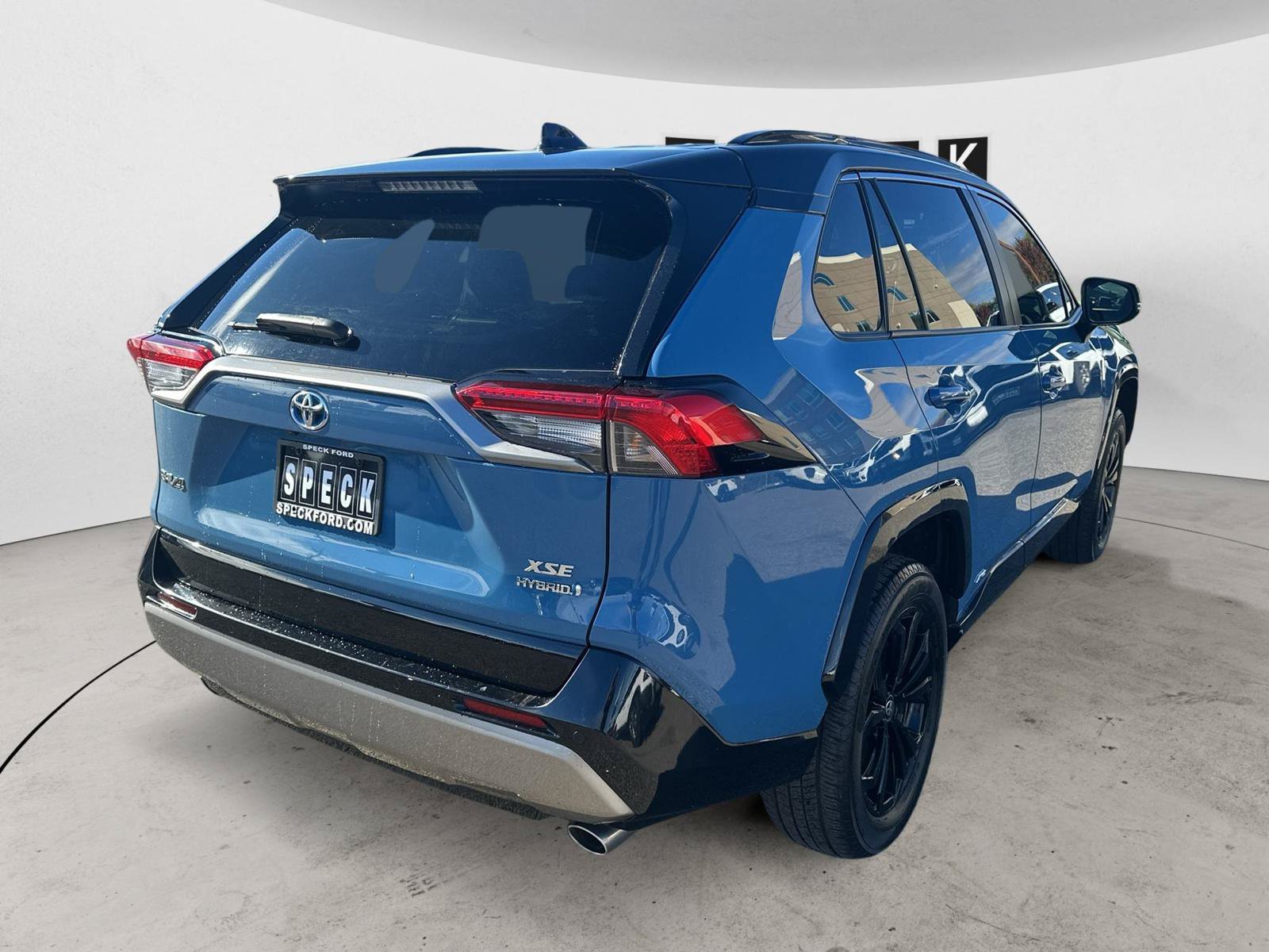Used 2022 Toyota RAV4 XSE AWD/4WD image 5