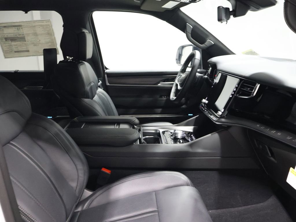 New 2026 Jeep Grand Wagoneer L Summit image 18
