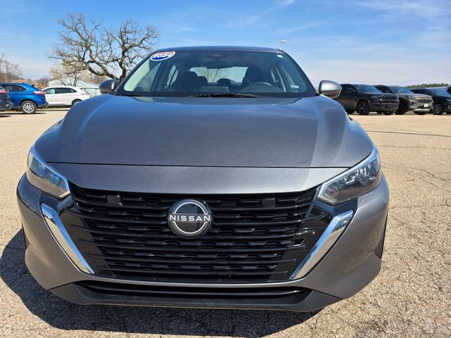 Used 2024 Nissan Sentra SV image 3