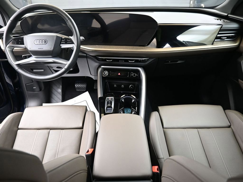 Certified 2025 Audi Q5 Premium Plus w/ Premium Plus image 18