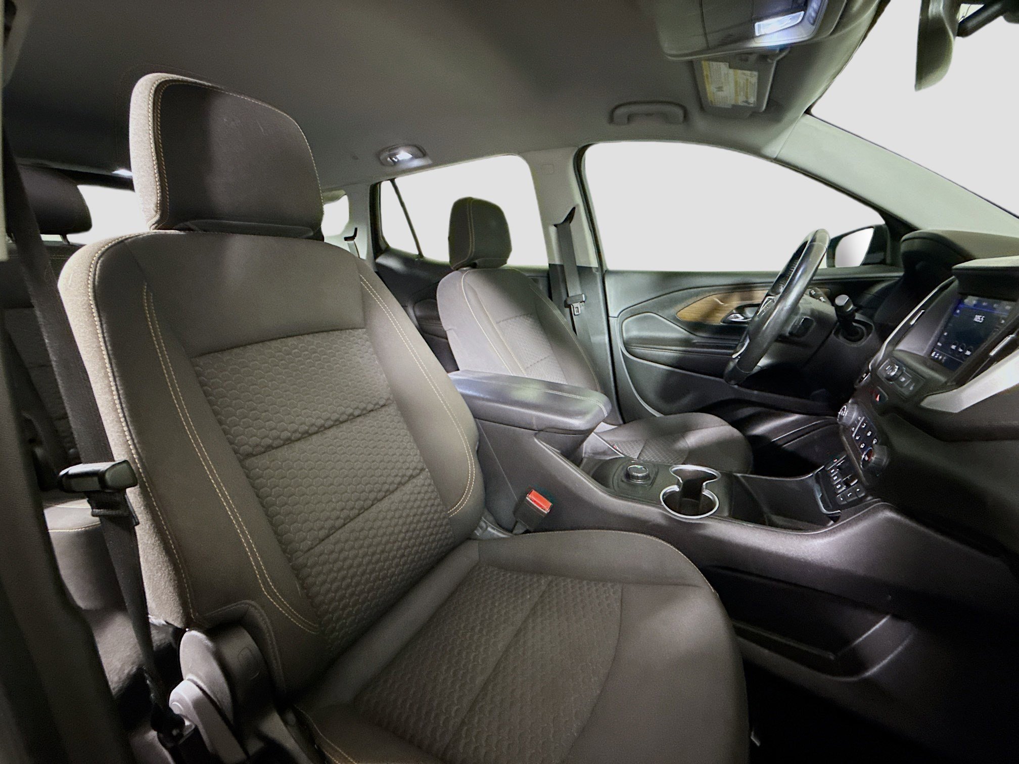 Used 2020 GMC Terrain SLE image 29