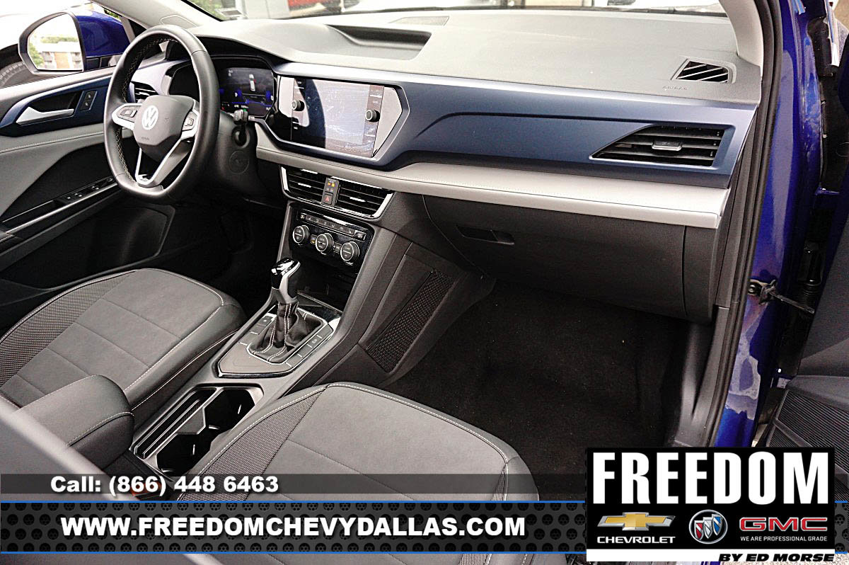 Used 2024 Volkswagen Taos SE FWD image 8