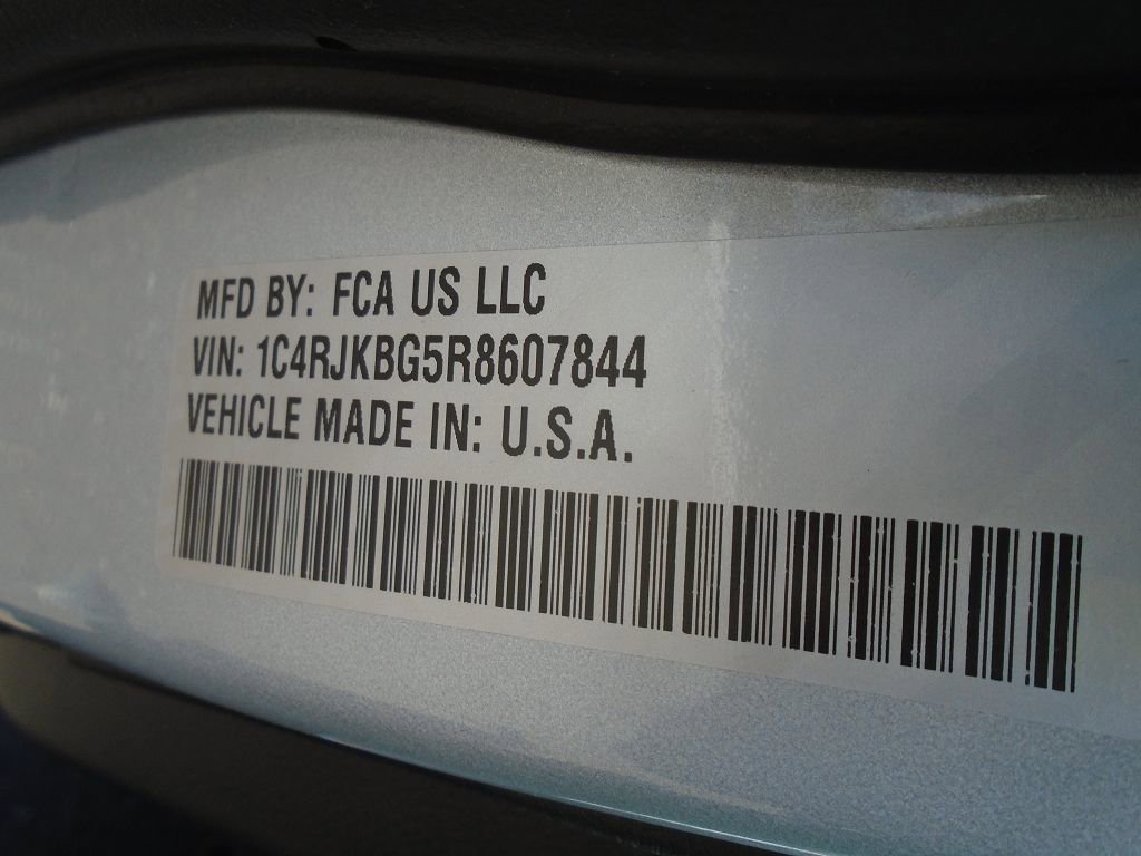 Certified 2024 Jeep Grand Cherokee L Limited w/ Black Appearance Package image 21