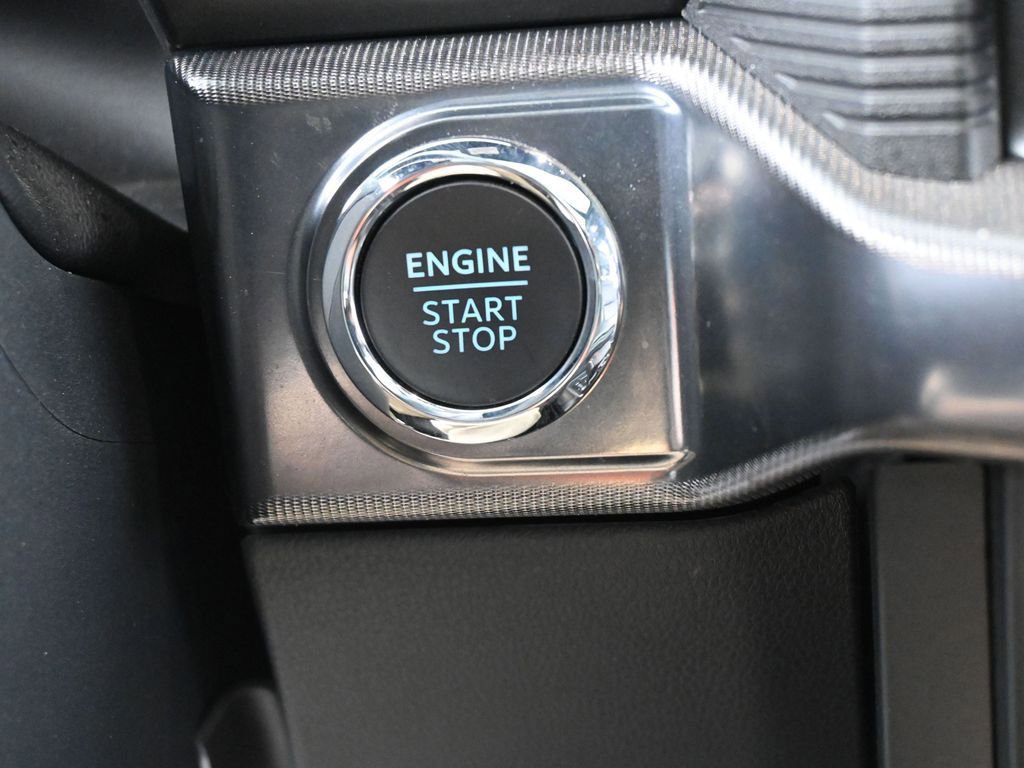 Used 2025 Ford F150 Raptor image 36