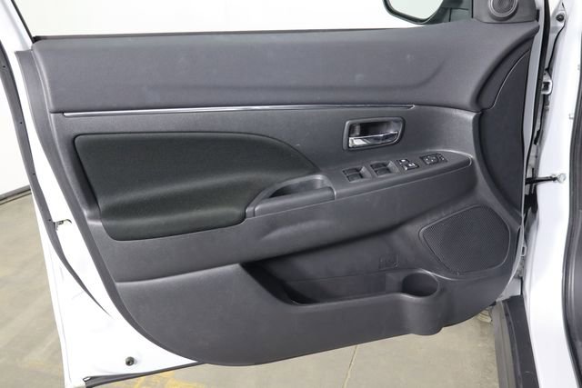 Used 2023 Mitsubishi Outlander Sport ES AWD/4WD image 18