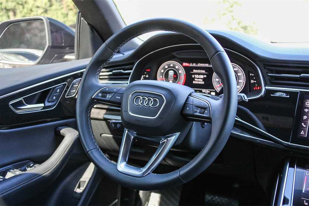 Used 2025 Audi Q8 Premium Plus w/ Premium Plus Package image 15