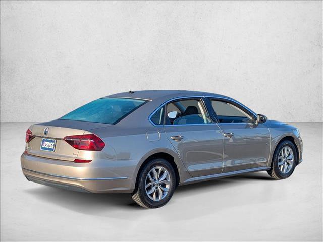 Used 2017 Volkswagen Passat 1.8T S FWD image 5