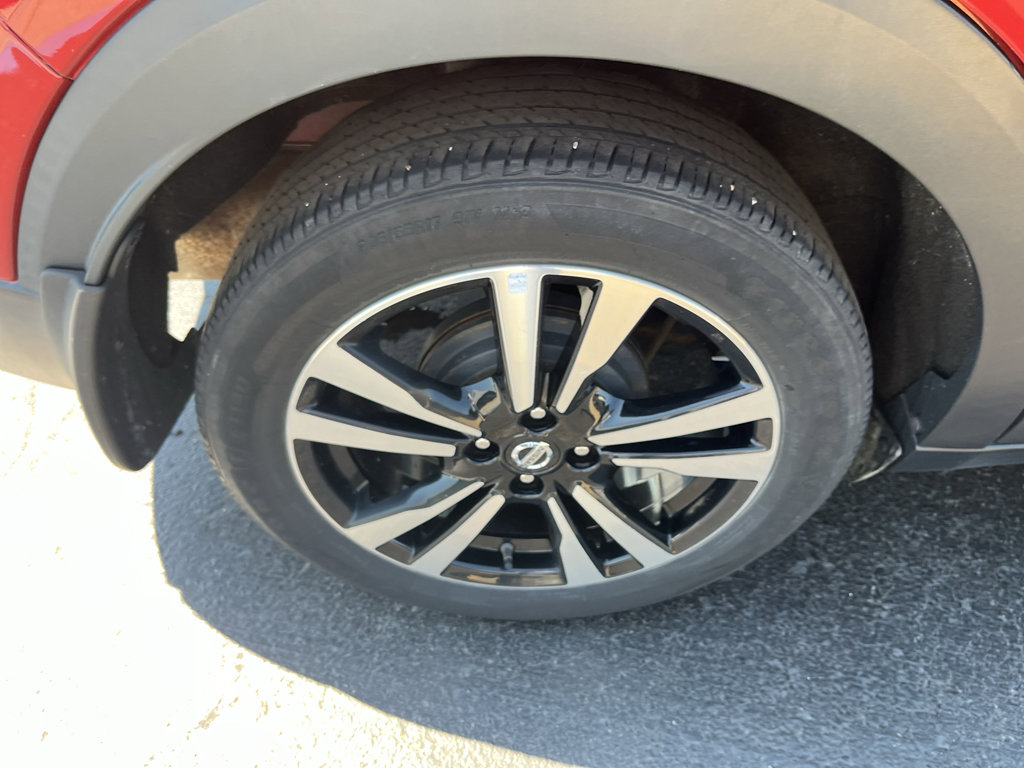 Used 2019 Nissan Kicks SR w/ SR Premium Package image 34