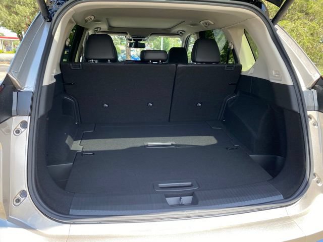 New 2026 Nissan Rogue Platinum AWD/4WD image 27