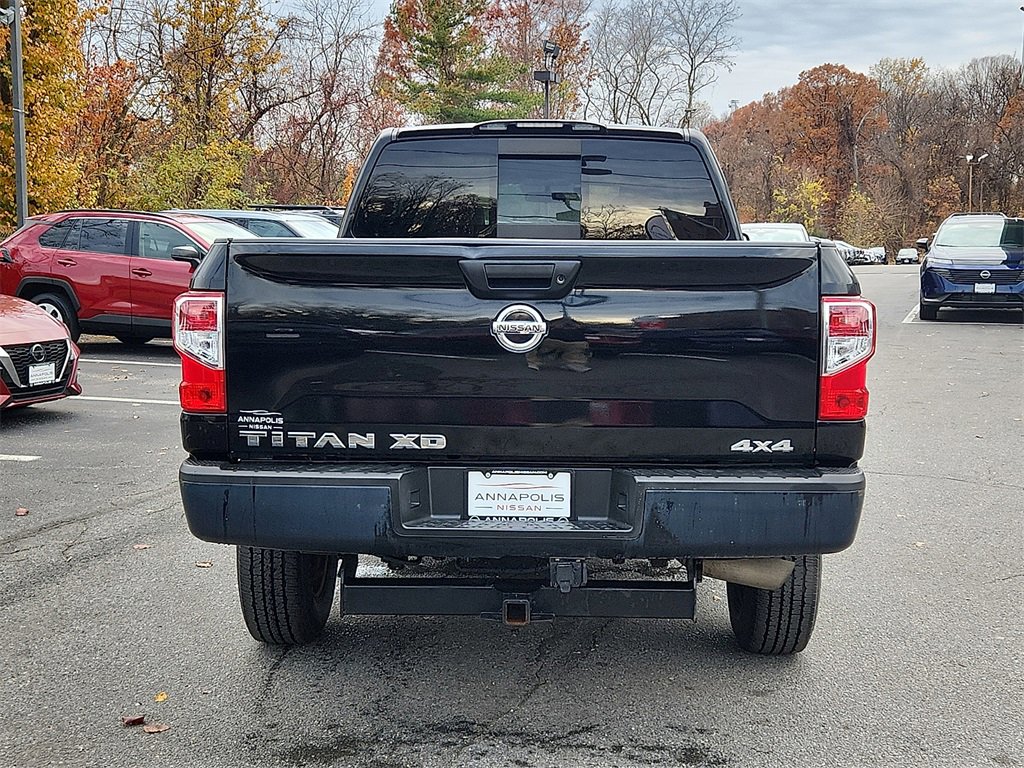 Used 2017 Nissan Titan S image 5