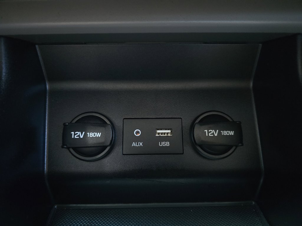 Used 2019 Hyundai Elantra SE image 22