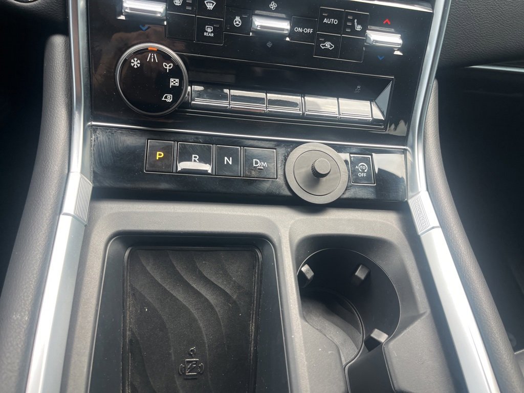 Used 2025 Nissan Armada SL image 19