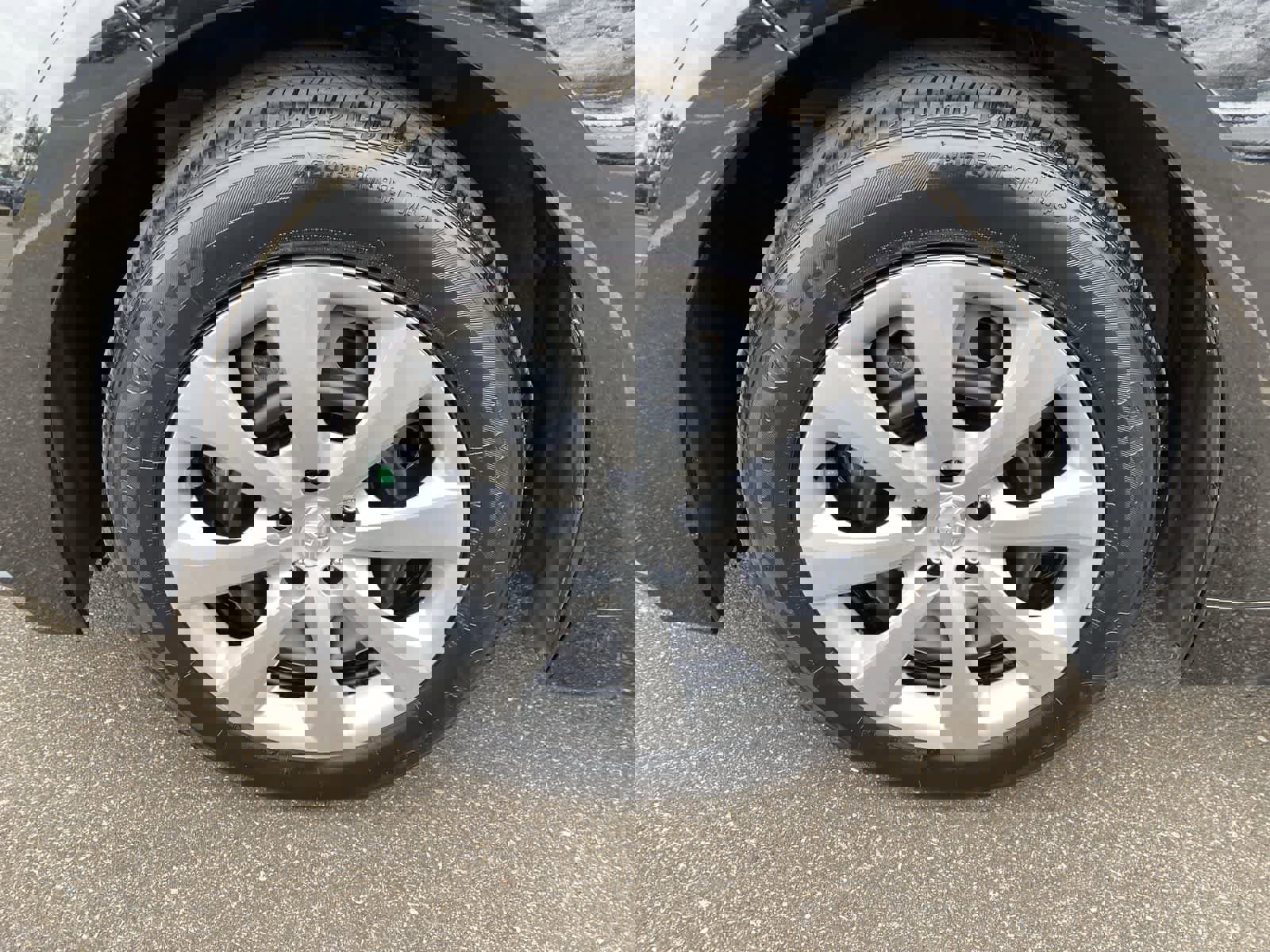 Used 2025 Toyota Corolla LE image 14