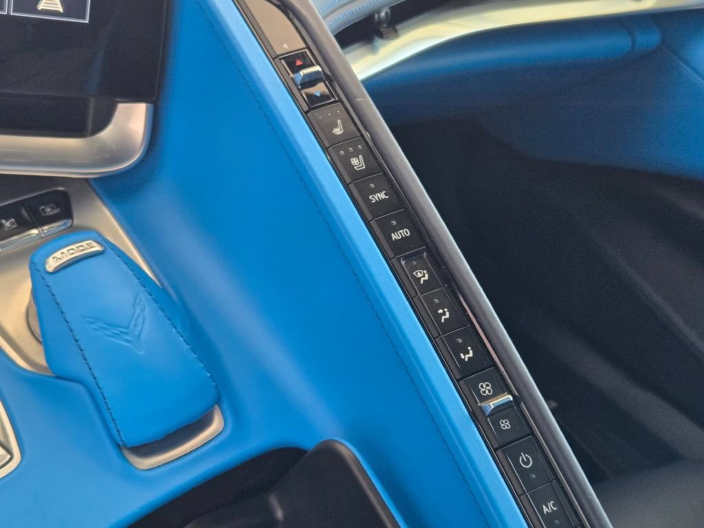 Used 2021 Chevrolet Corvette Stingray Premium Cpe w/ Z51 Performance Package RWD image 22