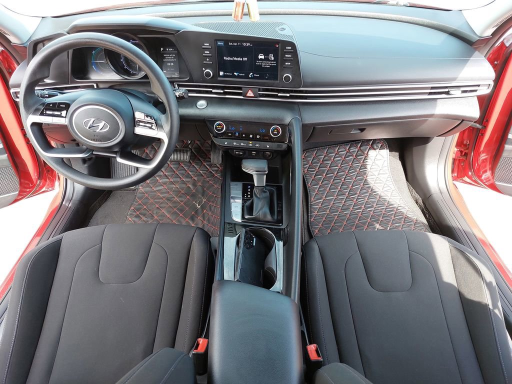 Used 2023 Hyundai Elantra Blue FWD image 9