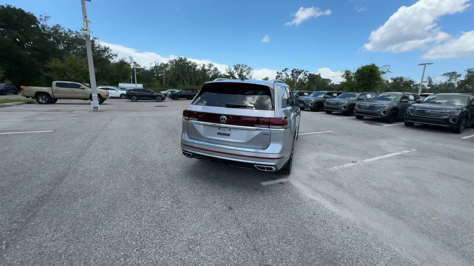 Used 2026 Volkswagen Atlas SEL Premium R-Line AWD/4WD image 7