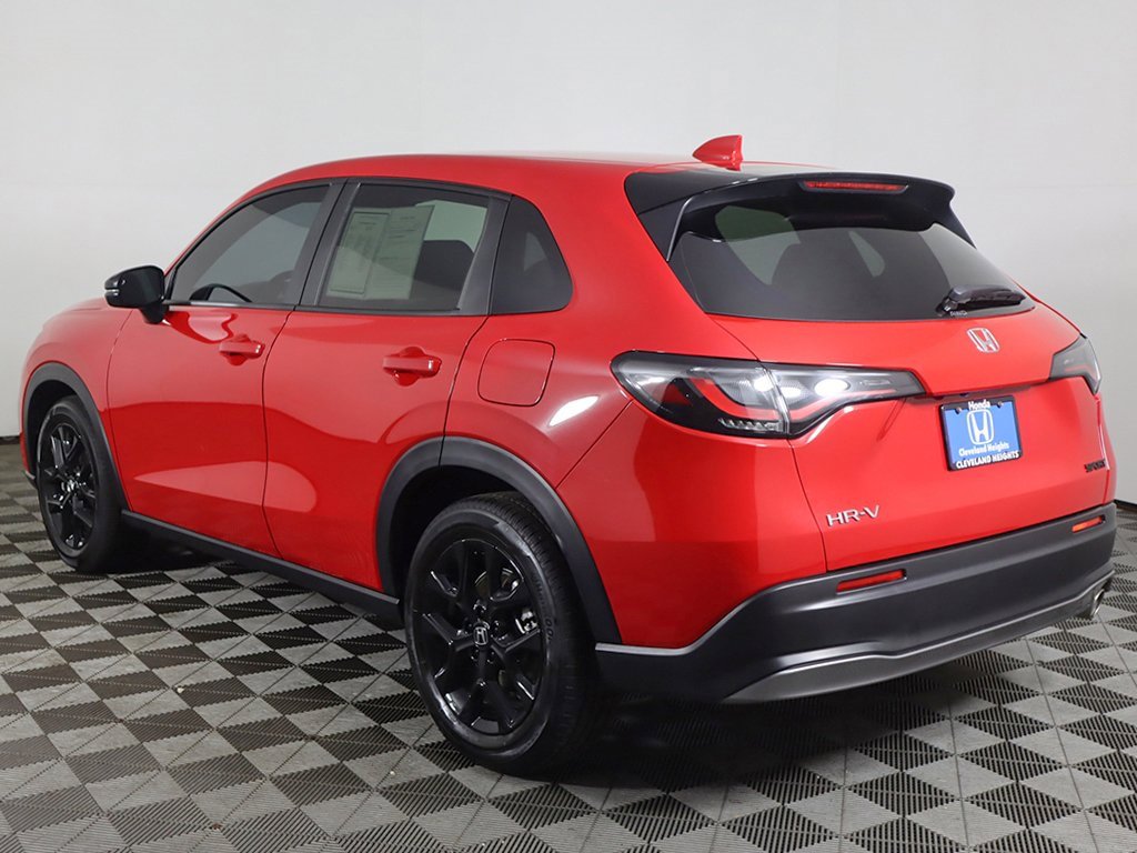 Used 2025 Honda HR-V Sport image 8