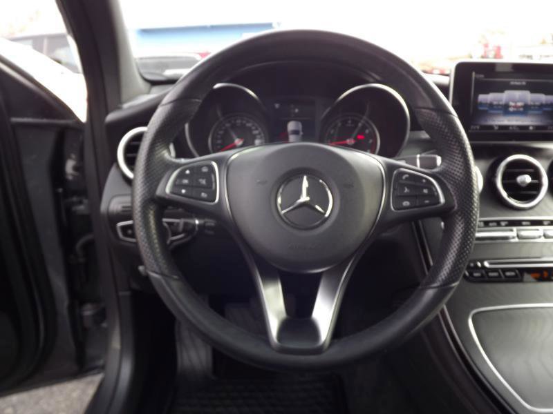 Used 2019 Mercedes-Benz GLC 300 300 4MATIC image 16